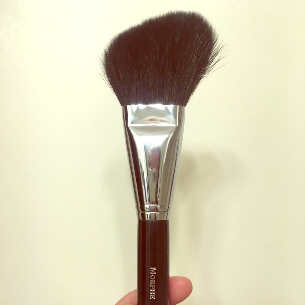 Morphe Face Brush M402